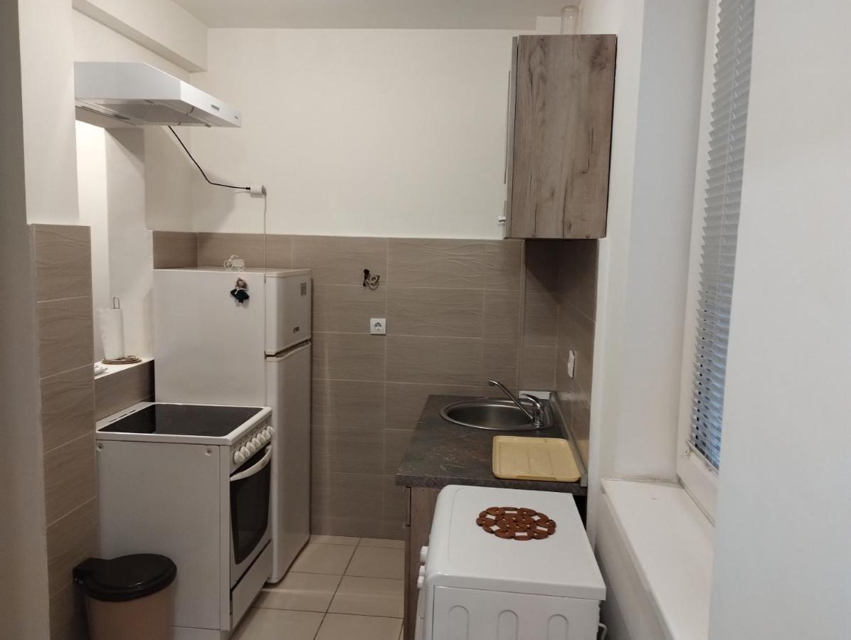 Lux Apartment Rose 2 60M2 ครากูเยวัตส์ ภายนอก รูปภาพ