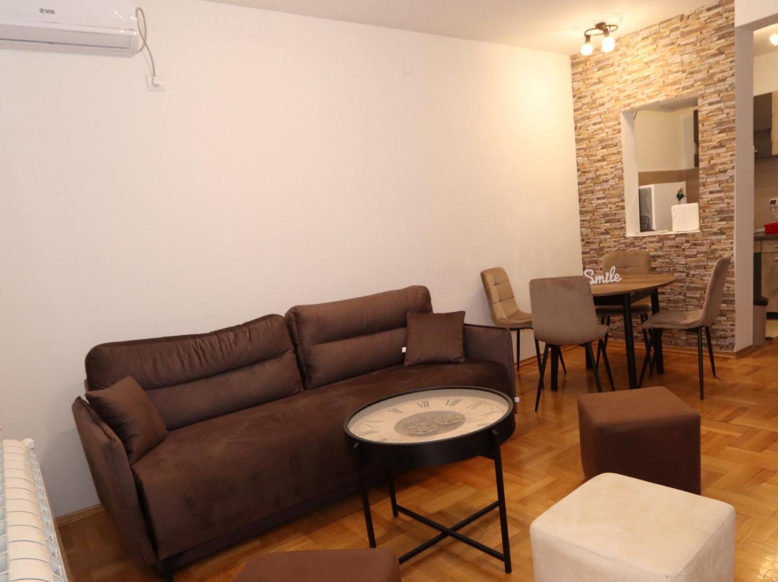 Lux Apartment Rose 2 60M2 ครากูเยวัตส์ ภายนอก รูปภาพ